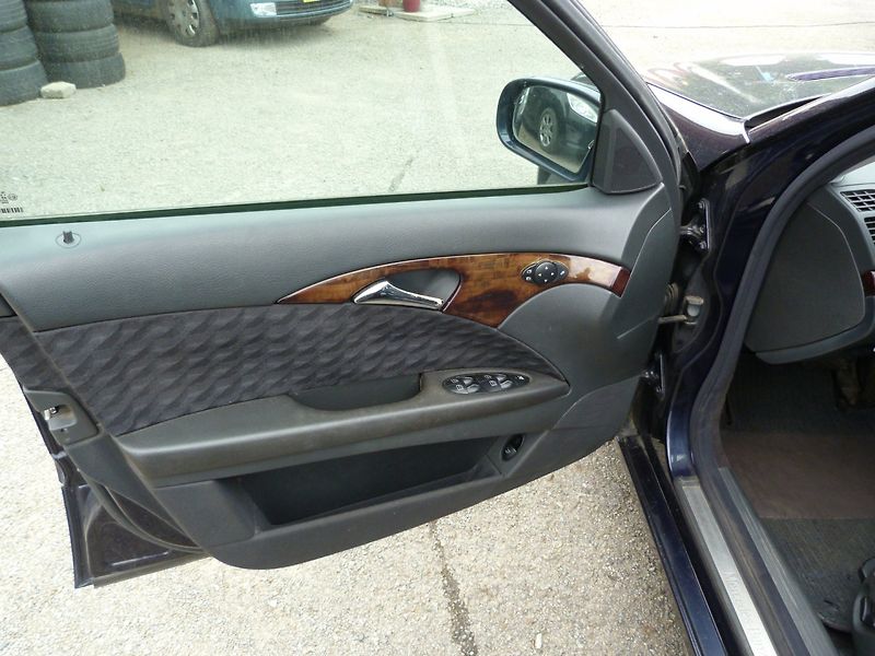 Mercedes-Benz Třídy E CDI - fotka 13 z 15