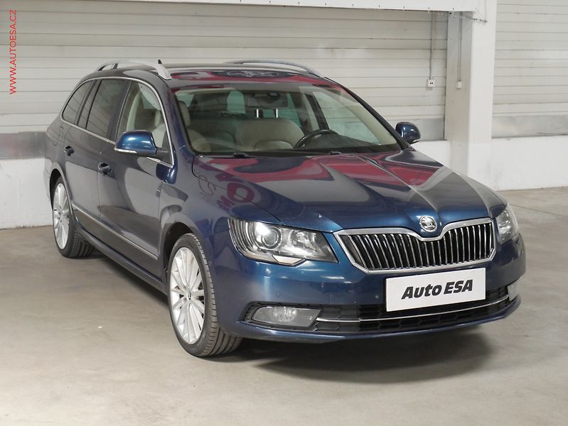 Škoda Superb (2013) 1.6 TDi, Navi, bixen, kůže - fotografie inzerátu
