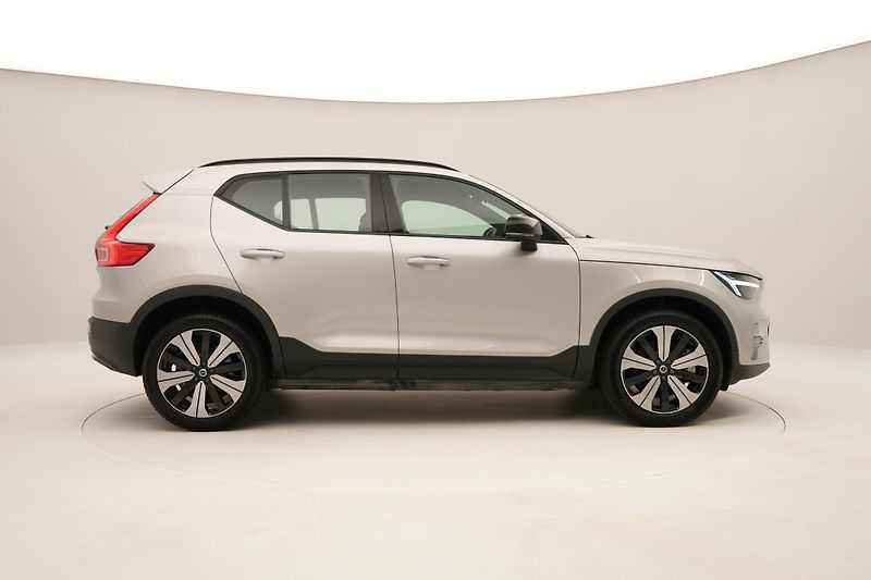 Volvo XC40 PURE ELECTRIC RECHARGE PLUS CZ - fotka 14 z 52