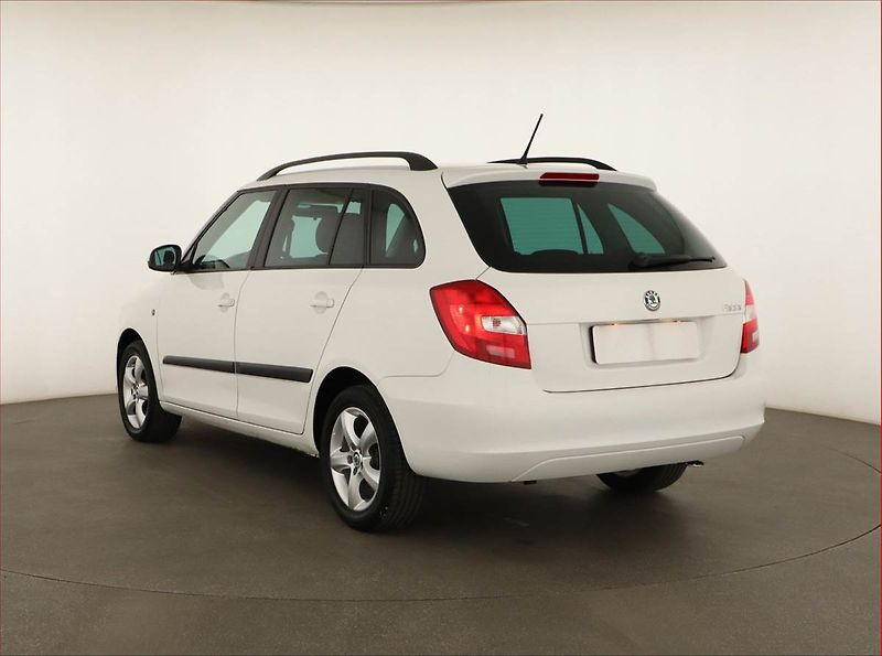 Škoda Fabia (2012) Ambition 1.2 TSI, Tempomat - fotka 4 z 12