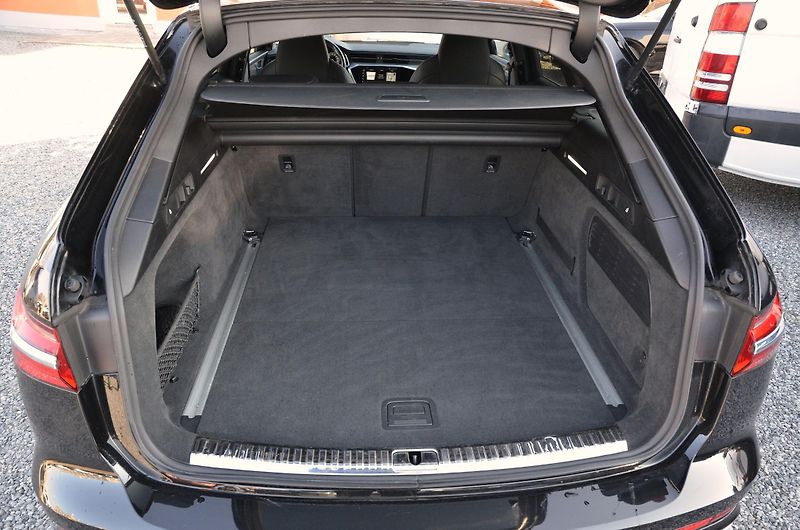 Audi S6 (2021) Avant TDi 253kW Quattro DPH - fotka 38 z 41