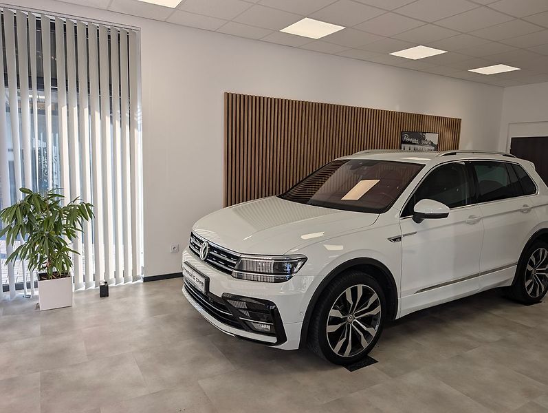 Volkswagen Tiguan 2.0 TDI 4X4 R-LINE - fotka 4 z 27