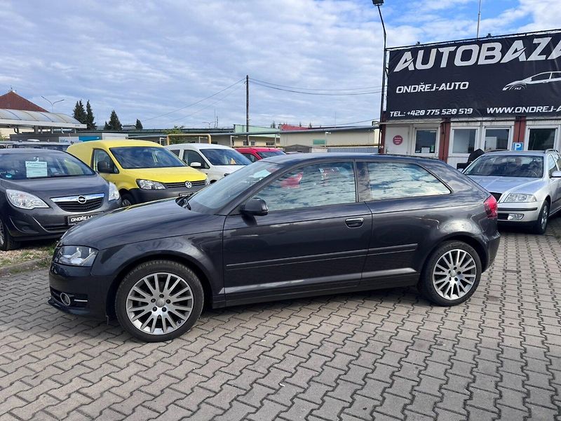 Audi A3 (2011) 2,0 TDI 103 KW 2. MAJ 2X KOLA - fotka 3 z 49