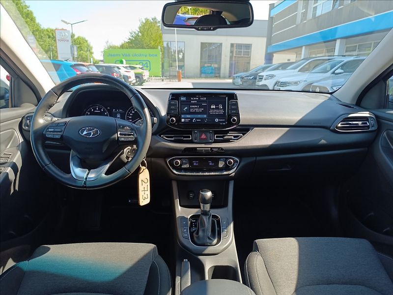 Hyundai i30 1,0 T-GDi, DCT, Automat Smart - fotka 9 z 21