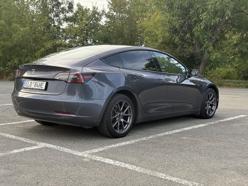 Tesla Model 3 (2022) LR, 93 %, tažné, Ryzen, Matrix - fotka 5 z 30
