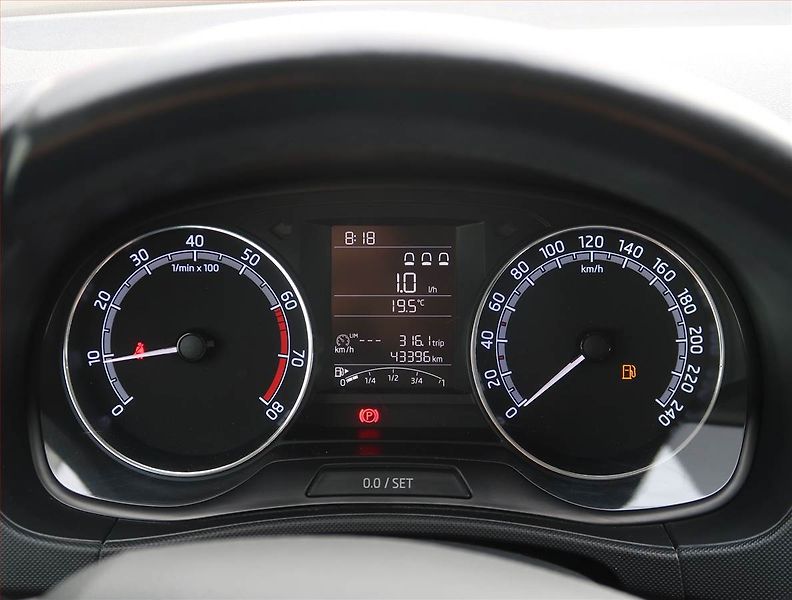 Škoda Fabia (2019) Ambition 1.0 - fotka 11 z 18