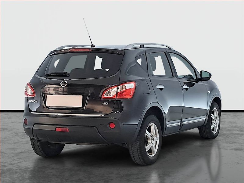 Nissan Qashqai (2011) 2.0 dCi, Navi, Tempomat - fotka 5 z 17