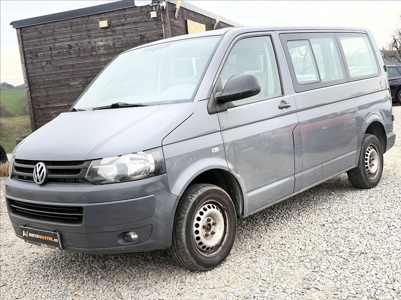 Volkswagen Transporter 2,0 TDI 7MÍST NOVÉ V ČR - fotka 1 z 15