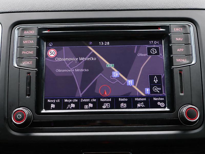 Volkswagen Sharan 2,0 TDI 130kW DSG 4Motion CZ - fotka 26 z 41