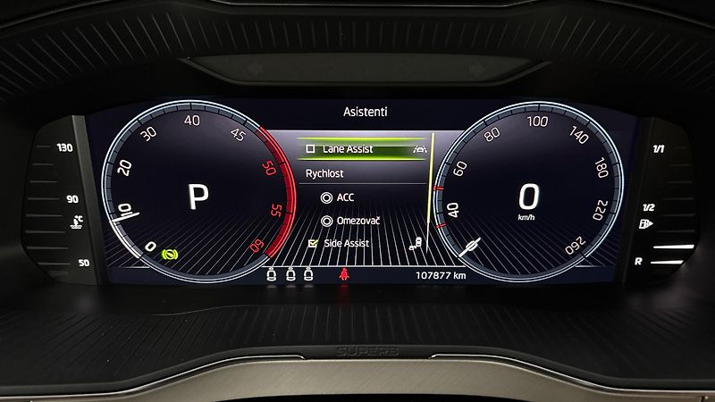 Škoda Superb 2.0 TDI DSG 4x4 Style Combi - fotka 10 z 34