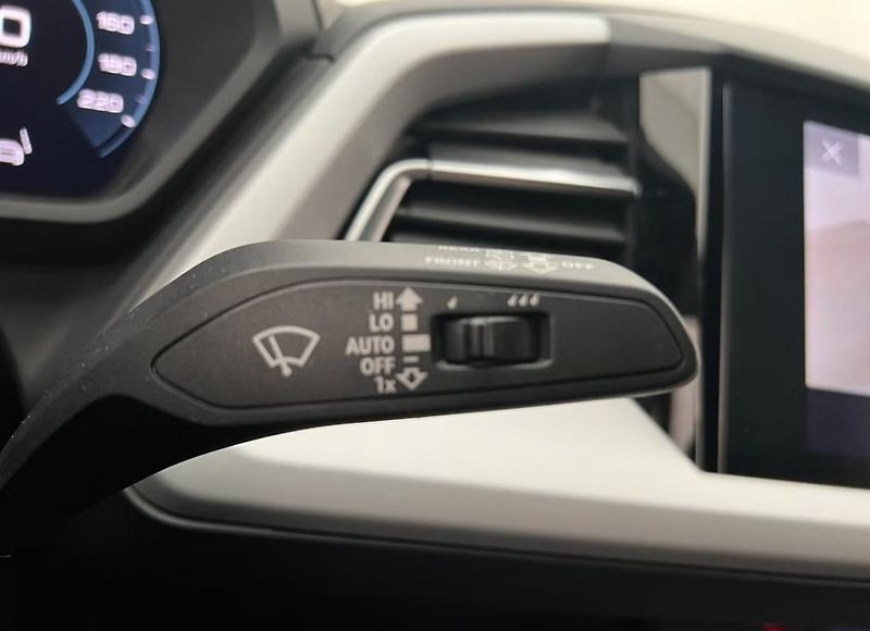 Audi Q4 50 e-tron Q Kamera Matrix - fotka 22 z 31