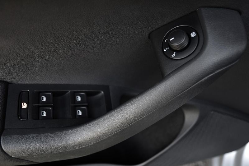 Škoda Octavia 1.6 TDi CR,VÝHŘEV,TEMP,ALU,1.M - fotka 9 z 42