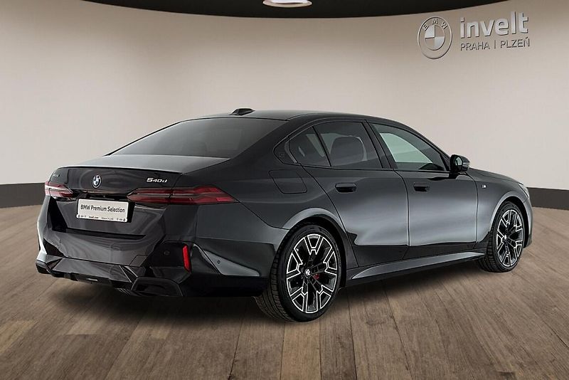 BMW Řada 5 540d xDrive Sedan - fotka 3 z 16
