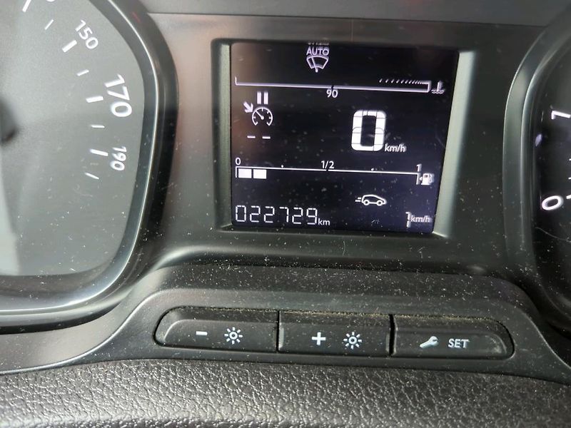 Opel Vivaro (2023) - fotka 6 z 7