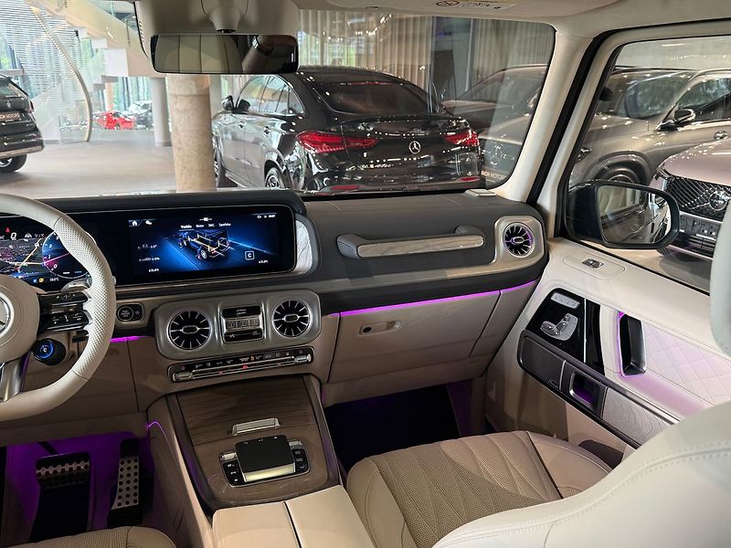 Mercedes-Benz Třídy G G63 AMG PERFORMANCE MANUFAKTUR - fotka 48 z 48