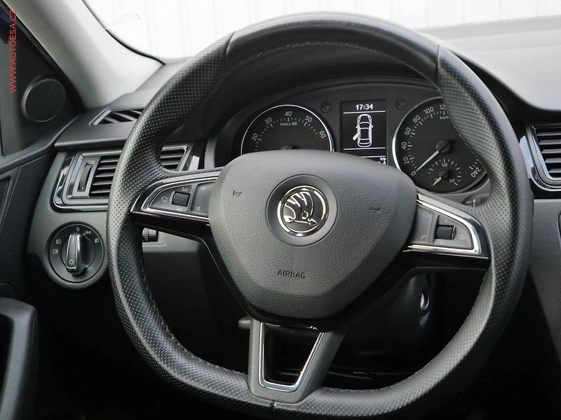 Škoda Rapid (2014) 1.2TSi, ČR, AC, STK10/28 - fotka 12 z 15