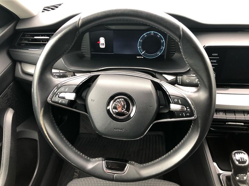 Škoda Octavia 2,0TDi 85kW AMBITION PLUS - fotka 17 z 28