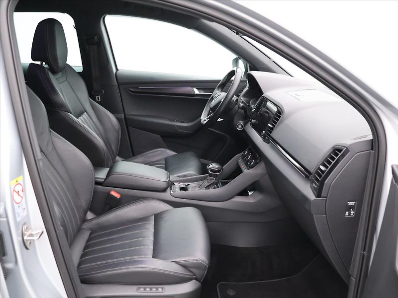 Škoda Karoq 1,5 TSI 110kW DSG Sportline - fotka 12 z 37