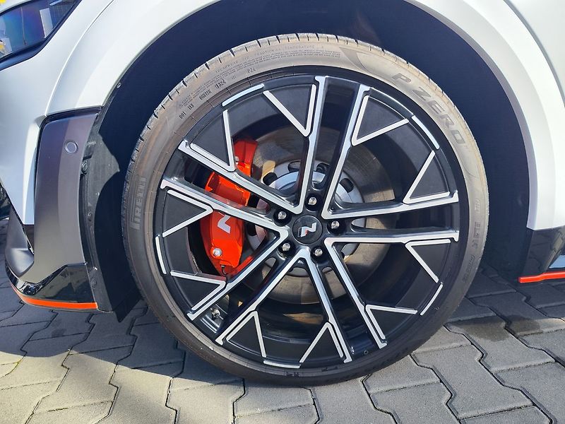 Hyundai Ioniq 5 EV/478kW N EVERYDAY 4x4 - fotka 37 z 37