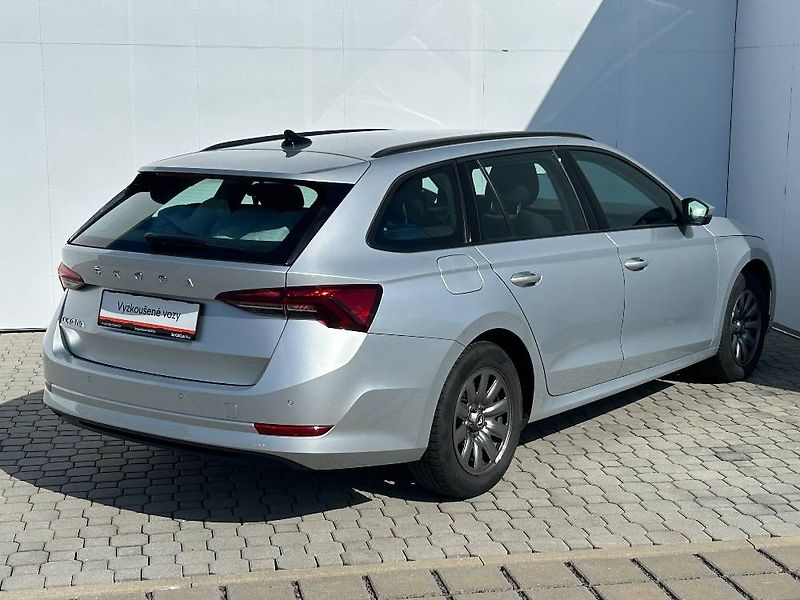 Škoda Octavia Ambition 6MP 2,0TDI - fotka 2 z 23