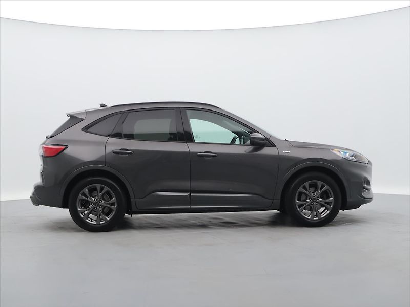 Ford Kuga 1,5 EB 110 kW ST-Line 1.Maj. - fotka 8 z 26