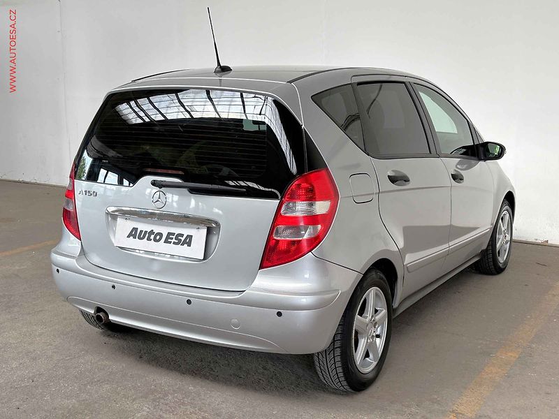 Mercedes-Benz Třídy A (2007) 1.5i, Klima - fotka 4 z 14
