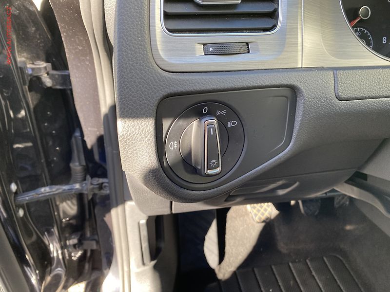 Volkswagen Golf (2013) 1.2 TSi VII, Comfortline - fotka 15 z 17