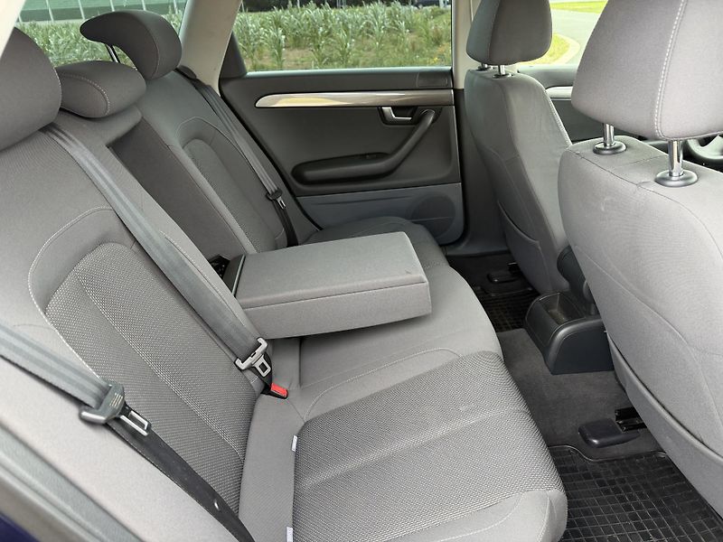 Seat Exeo 2.0 TDI KLIMA ROZVODY 2X KOLA - fotka 25 z 31