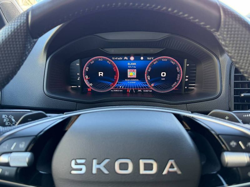 Škoda Karoq SportLine 2,0TDI 110 kW 7° DSG - fotka 26 z 42