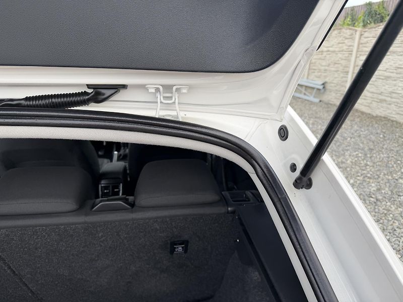 Škoda Scala 1.6TDi 115PS 6R STYLE LED STK! - fotka 110 z 153