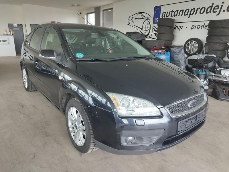 Ford Focus (2006) 2,0i,107KW,AUTOMAT,XEN,ALU,NAV - fotka 1 z 36