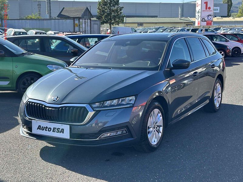 Škoda Octavia (2021) 2.0TDi, Panor, autoAC - fotka 3 z 19