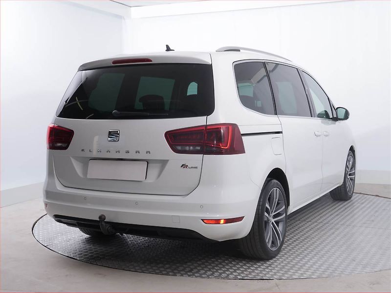 Seat Alhambra (2016) 2.0 TDI, 4X4, 7 míst, Kůže - fotka 5 z 25