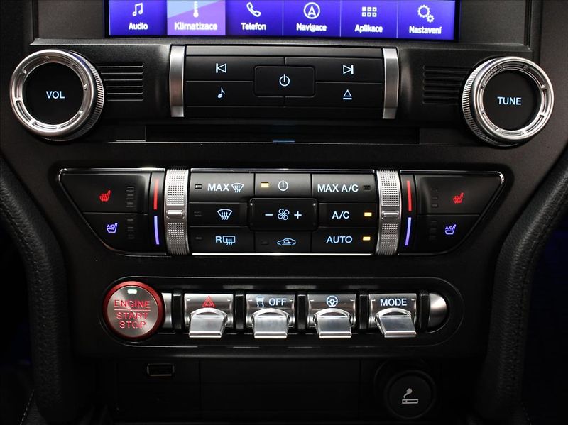 Ford Mustang 5,0 V8 331kW AT 26 700km! EU - fotka 21 z 24