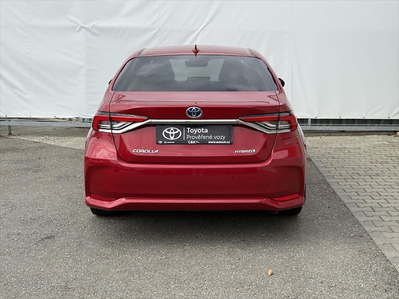 Toyota Corolla 1,8 Style, Hybrid - fotka 5 z 19