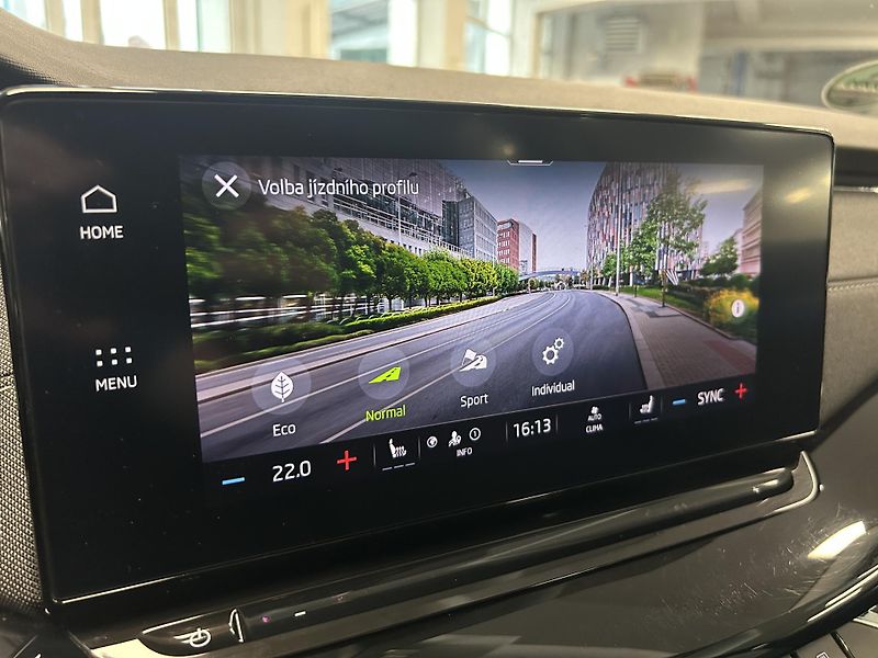 Škoda Octavia (2023) 1.5TSi e-TEC Style Plus DSG - fotka 14 z 25