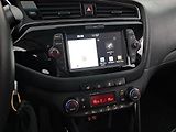 Kia Ceed (2017) 1.6 GDI, Serv.kniha, Navi - náhled 12