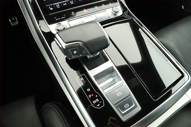 Audi Q8 (2022) 50 TDI - fotka 15 z 20