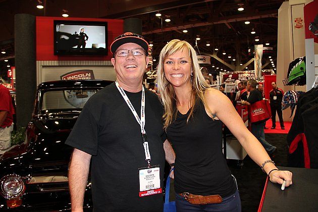 Jessi Combs překonala v roce 2019 rychlostní rekord Kitty O’Neil. Bohužel při pokusu zahynula. Ten jí byl posmrtně uznán., zdroj: Wikimedia Commons, Nick Ares, CC BY-SA 2.0