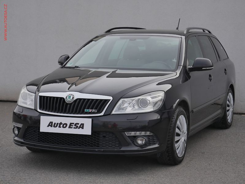 Škoda Octavia (2011) 2.0 TDi, RS, DSG, bixen - fotka 3 z 20