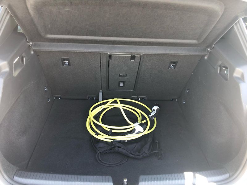 Volkswagen ID.3 Pro 150kW 58kWh SoH: 87 % - fotka 13 z 27