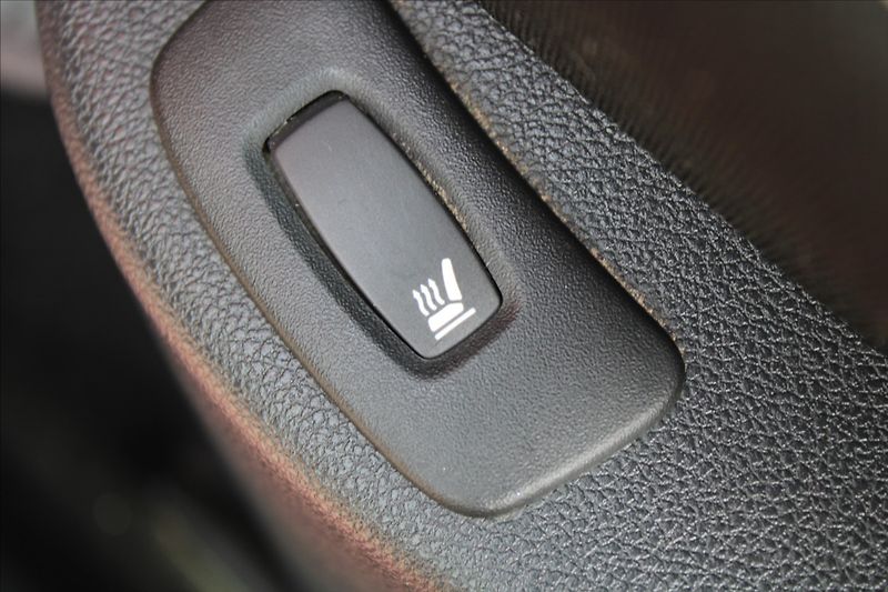 Renault Clio 0,9 TCe  ČR,1.MAJITEL,26TKM - fotka 21 z 25