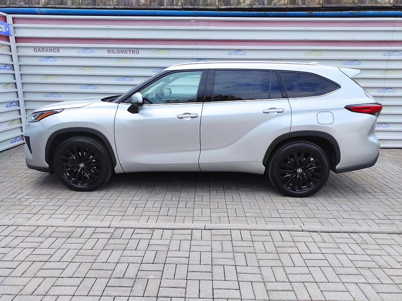 Toyota Highlander 2.5e-CVT HEV 7míst, AWD - fotka 2 z 59