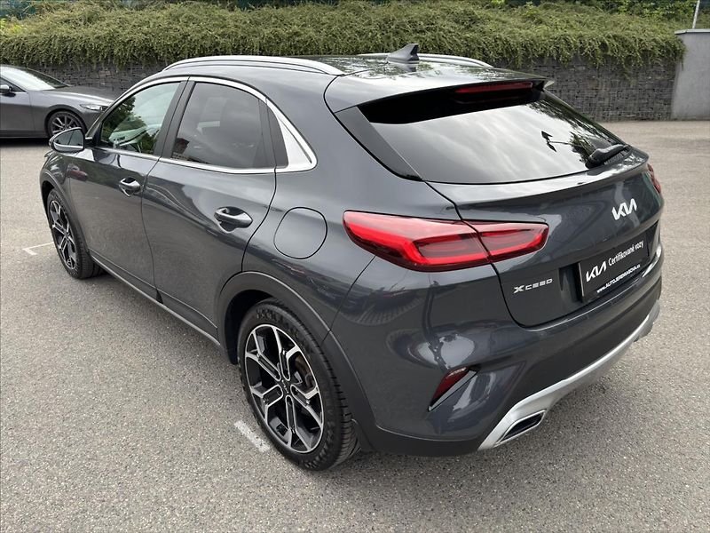 Kia XCeed 1,5 AT Black Edition ZÁRUKA - fotka 3 z 47
