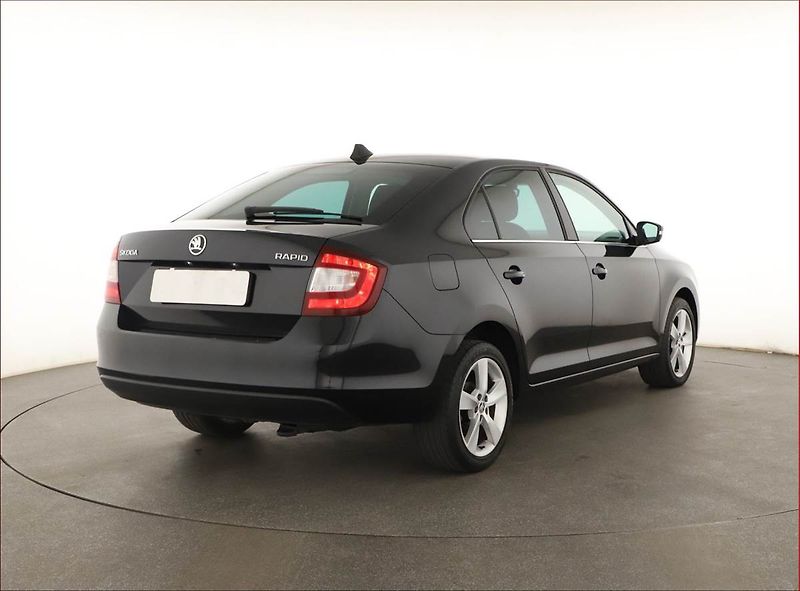 Škoda Rapid (2019) Style Plus 1.0 TSI, Serv.kniha - fotka 5 z 17
