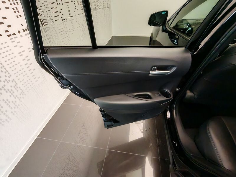 Toyota Corolla Cross 2.0 Hybrid 4x2 Executive - fotka 23 z 36