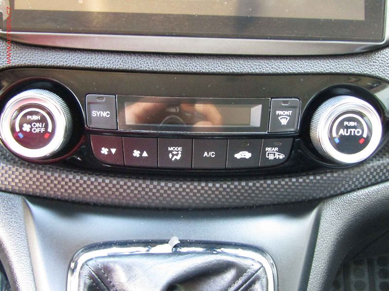 Honda CR-V (2016) 1.6 i-DTEC, ČR, AC, kamera - fotka 14 z 20