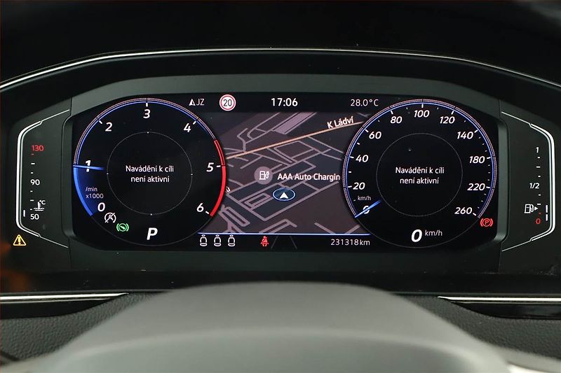 Volkswagen Passat (2021) 2.0 TDI, Automat, Kůže, Navi - fotka 14 z 20