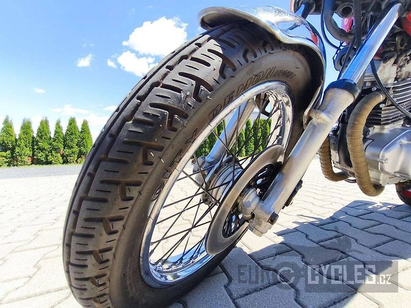 Suzuki GN 250 (1993) - fotka 10 z 10