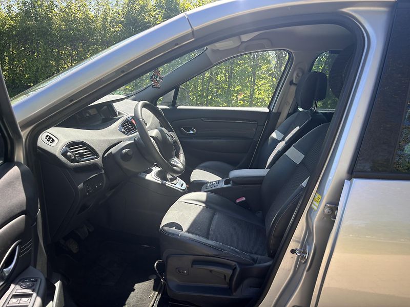Renault Scénic 1.6 dCi BOSE Edition - fotka 16 z 27